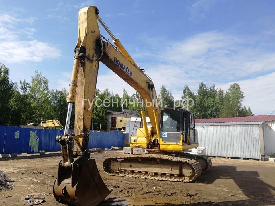 <span style="font-weight: bold;">KOMATSU PC220-7</span>